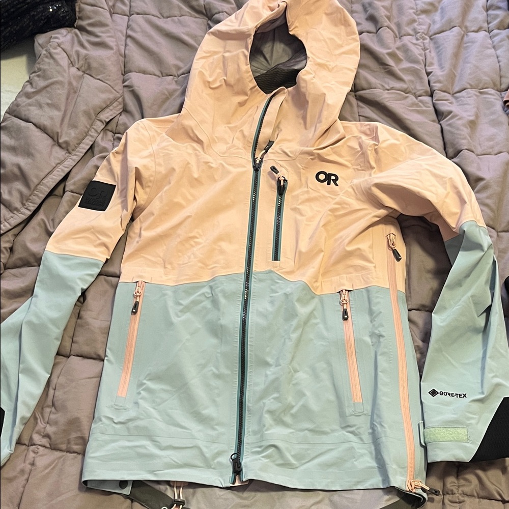 Outdoor Research Women's Blush pink and Light Mint-blue Ski Jacket Gortex XS